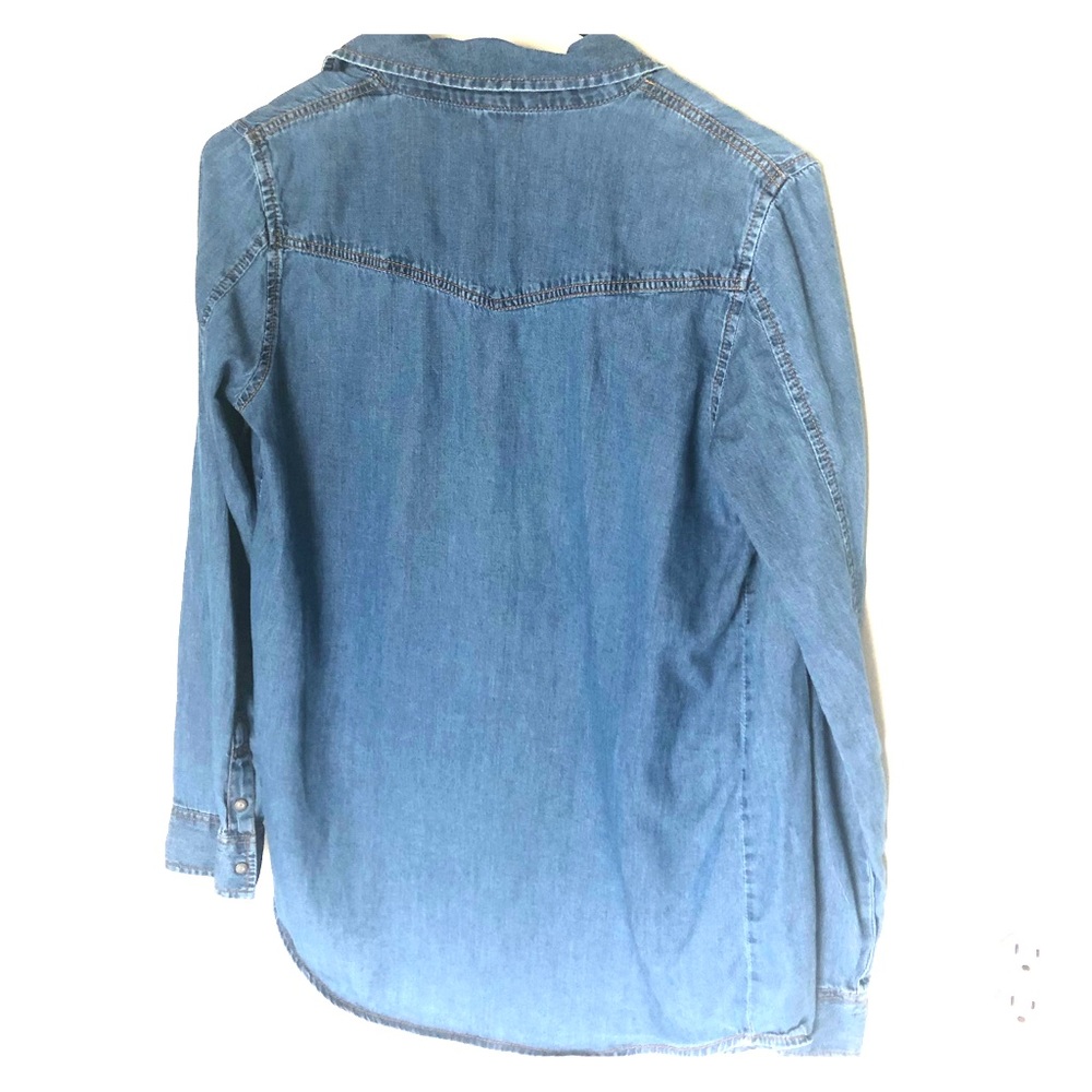 Snap Button Up Top - Picture 2 of 2